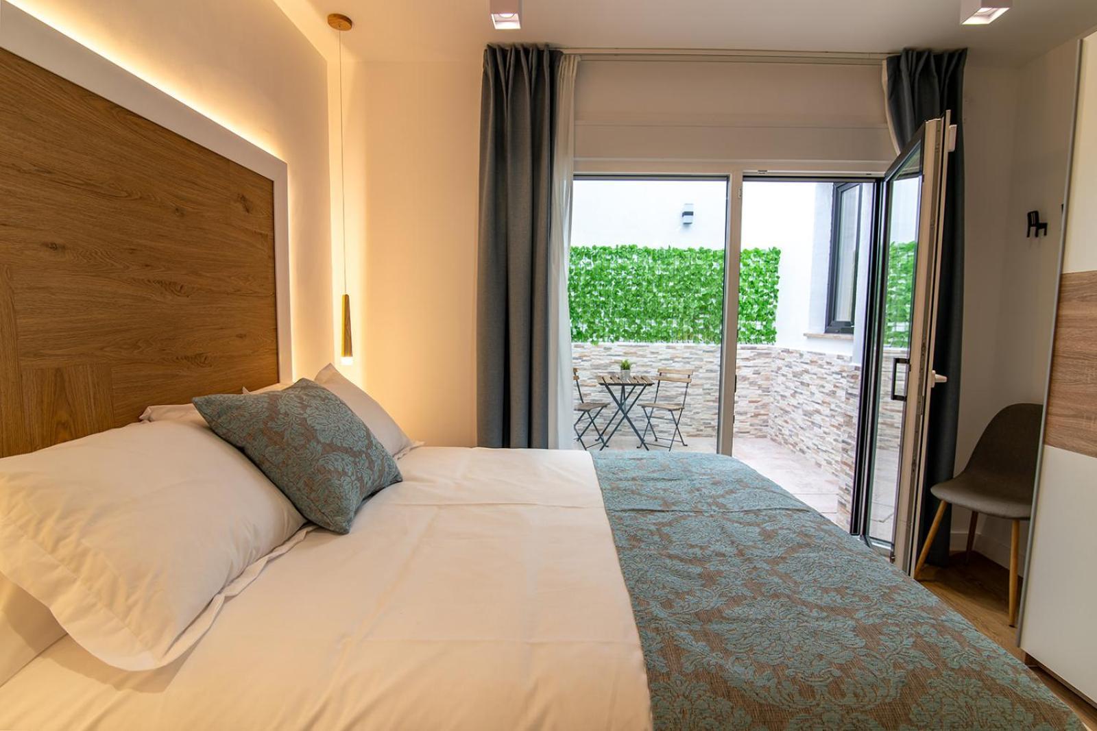 Mq Suites Veronica Valdepeñas Exterior foto